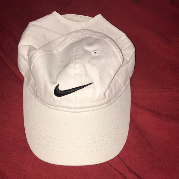 Hat - Picture 1 of 2